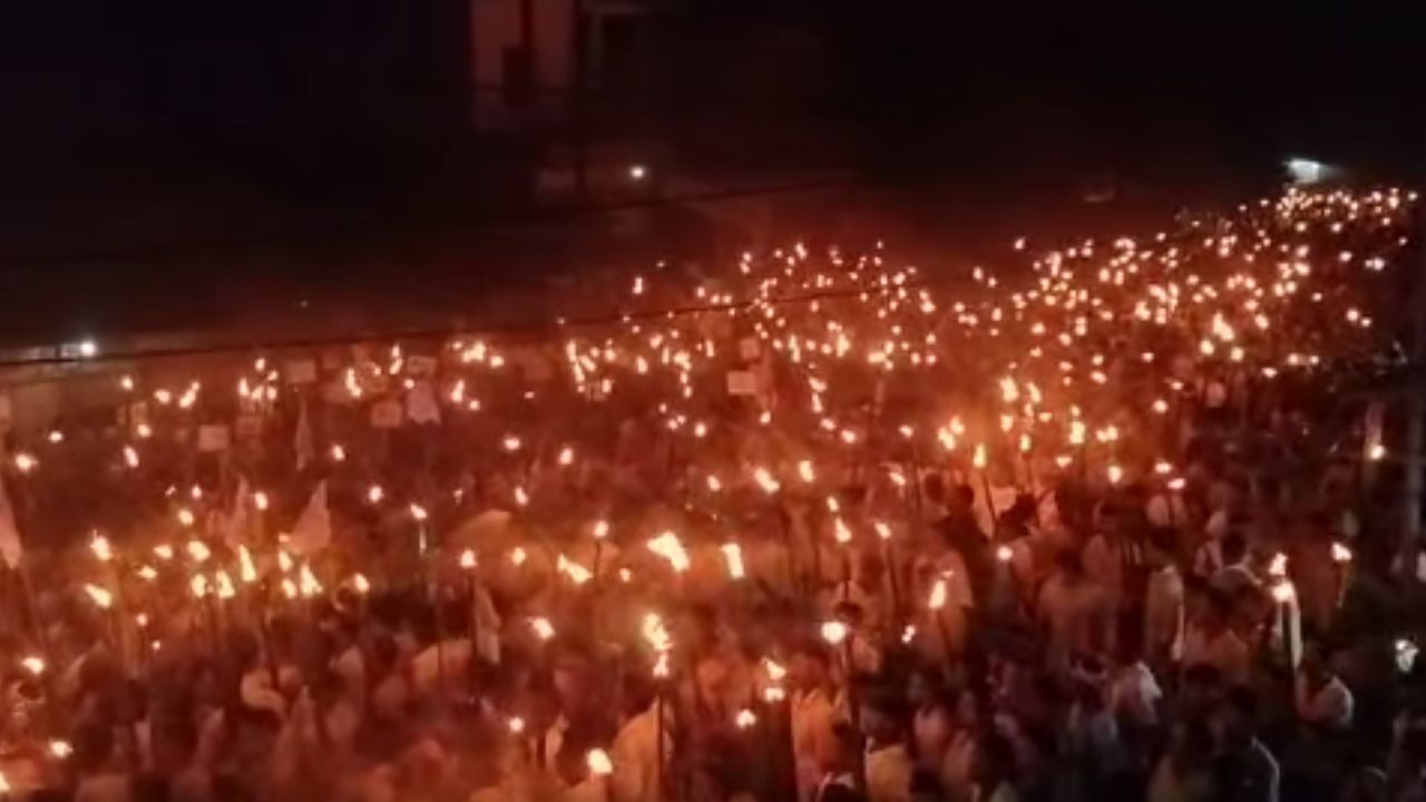 এই বিশাল প্ৰতিবাদী কাৰ্যসূচীৰ নেতৃত্ব গ্ৰহণ কৰা এগৰাকী মৰাণ ছাত্ৰ নেতাই কয় যে মৰাণ জনজাতি হৈছে আদিম ভূমিপুত্ৰ জনজাতি। মৰাণ জনজাতি সকলে বিভিন্ন সময়ত তেওঁলোকৰ জনজাতিকৰণৰ মৰ্যাদা বিচাৰি বিভিন্ন সময়ত চৰকাৰক আবেদন-নিবেদন কৰি আহিছে যদিও আজি পৰ্যন্ত জনজাতিকৰণৰ মৰ্যাদা লাভ নকৰিলে।
