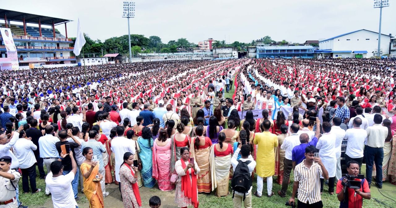নগাঁও জিলা আয়ুক্ত দেৱাশীষ শৰ্মাৰ তত্বাৱধানত পৰিকল্পনা কৰা অনুষ্ঠানটিত জিলাখনত অধিকাংশ শিক্ষানুষ্ঠানৰ ছাত্ৰ-ছাত্ৰীয়ে ভাগ লৈ মহান সুধাকণ্ঠৰ স্মৃতি চিৰযুগমীয়া কৰাত এক নৱতম পদক্ষেপ হিচাপে পৰিগণিত কৰিছে।