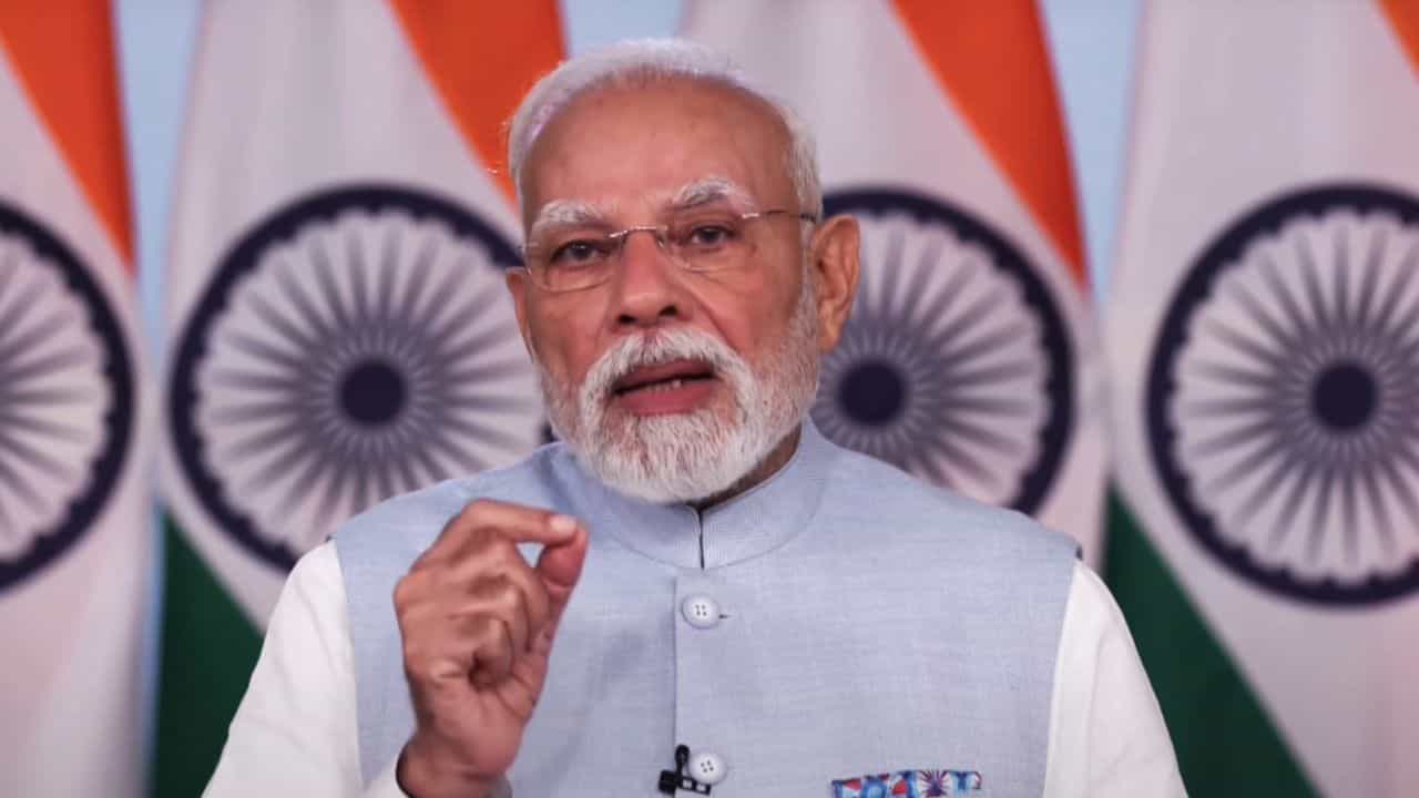 স্বদেশী মন্ত্ৰৰ পৰা দেশবাসীৰ স্বপ্ন পূৰণলৈ, থোৰতে প্ৰধানমন্ত্ৰী ভাষণৰ ১০টা গুৰুত্বপূৰ্ণ দিশ
