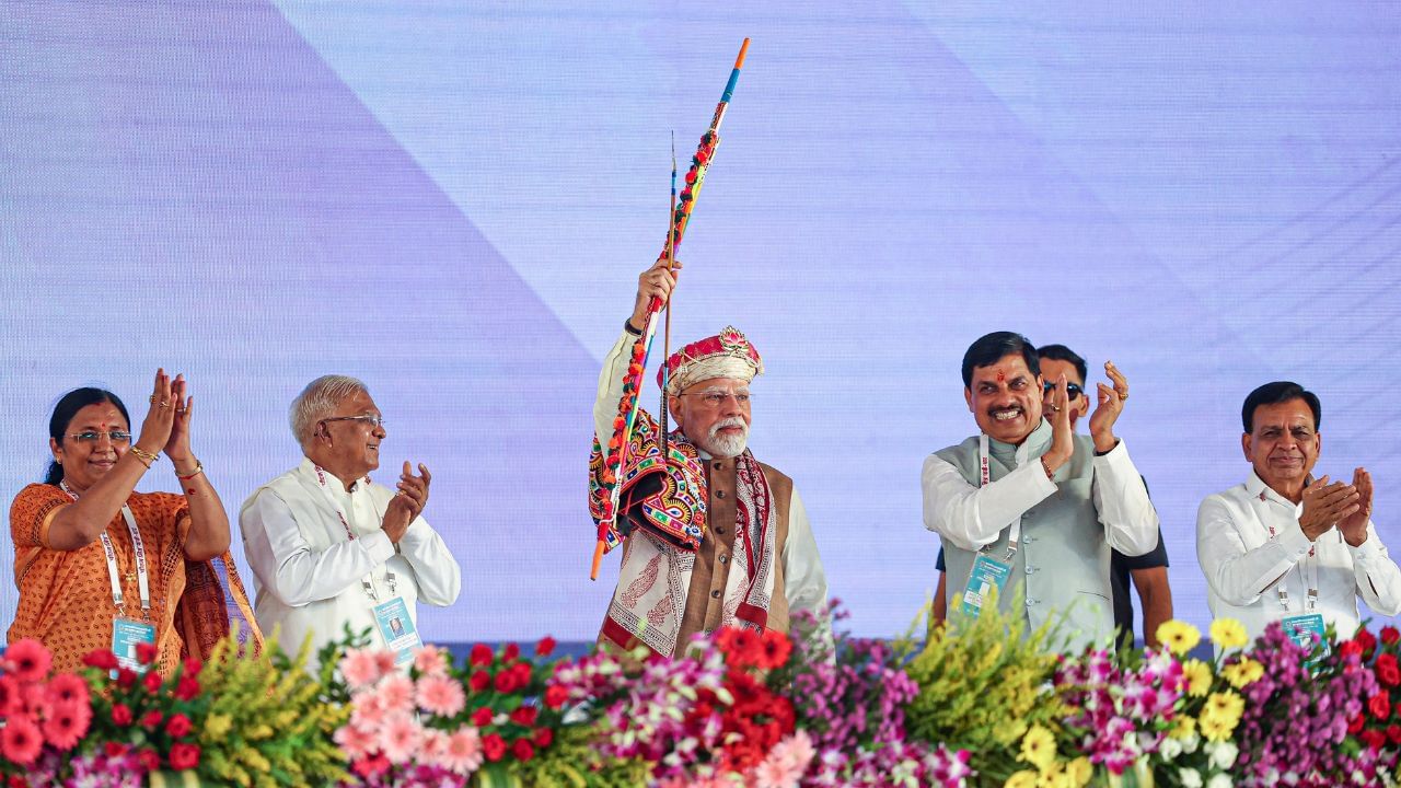 নৰেন্দ্ৰ মোদীৰ জন্মদিনৰ পৰা পোষ্ট মেলনৰ লাইভ কনচাৰ্টলৈ দিনটোৰ শীৰ্ষ খবৰ