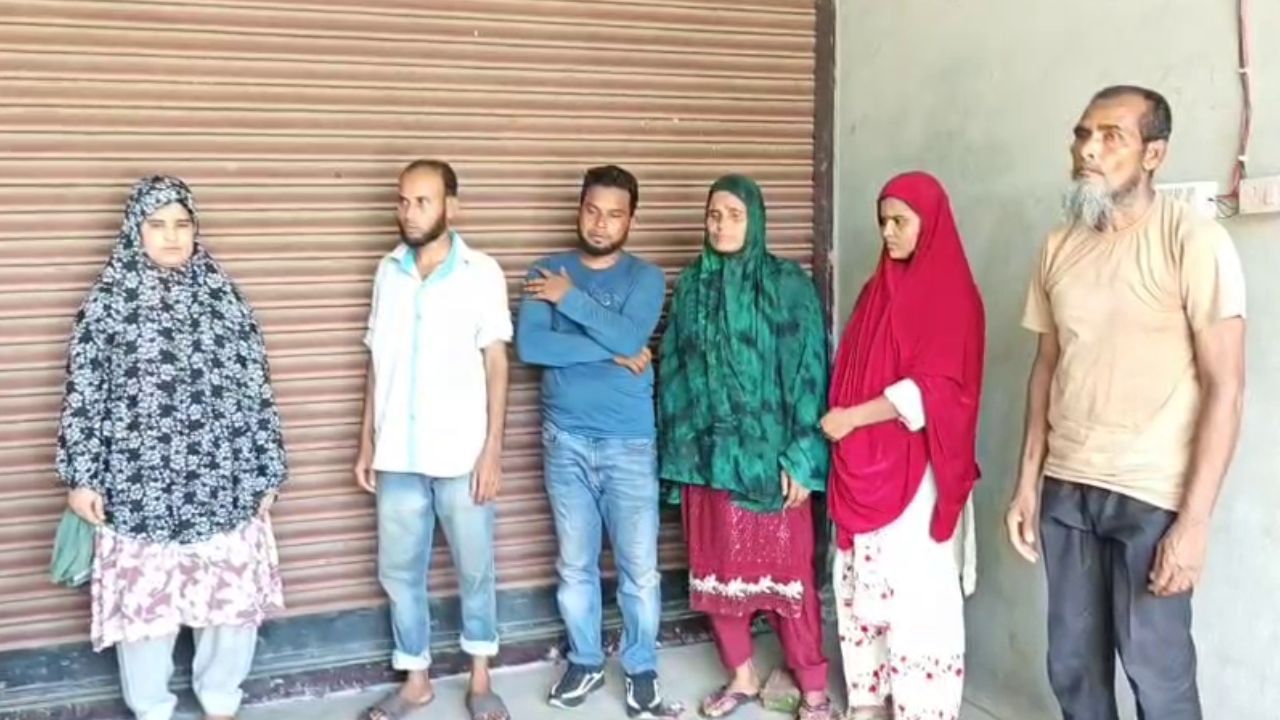 দিল্লীৰ পৰা ৰে’লেৰে আহি অসমত নামিল ১৩ ৰোহিংগীয়া, কিয় আহিল অসমলৈ, ক’ত থাকিব? দিল্লীৰ পৰা ৰে’লেৰে আহি অসমত নামিল ১৩ ৰোহিংগীয়া, কিয় আহিল অসমলৈ, ক’ত থাকিব?