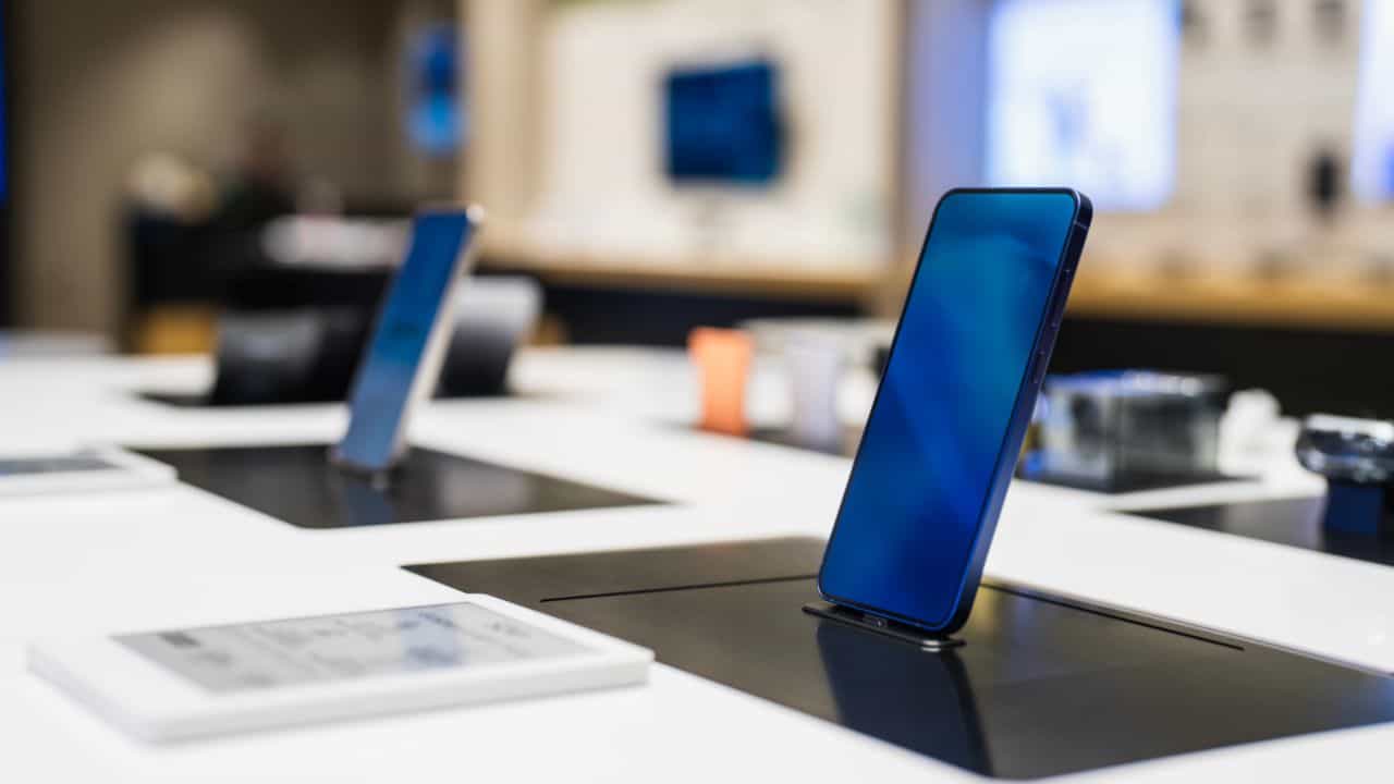 আজিৰে পৰা Amazon Sale আৰম্ভ,  iPhone পৰা OnePlusলৈকে, স্মাৰ্টফোনত সৰ্বাধিক ৰেহাই