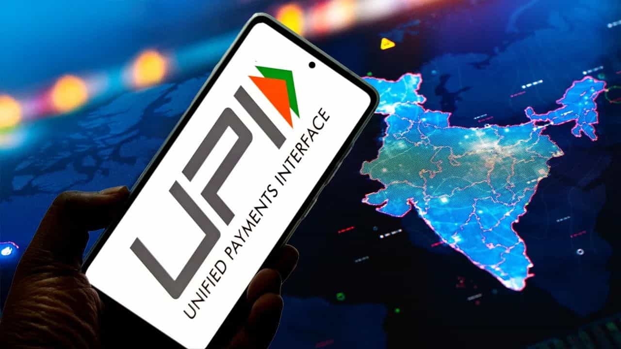 ডাকঘৰতো এতিয়া উপলব্ধ হ’ব UPI, বাহিৰলৈ ধন পঠিওৱাত আৰু নহয় চিন্তা! ডাকঘৰতো এতিয়া উপলব্ধ হ’ব UPI, বাহিৰলৈ ধন পঠিওৱাত আৰু নহয় চিন্তা!
