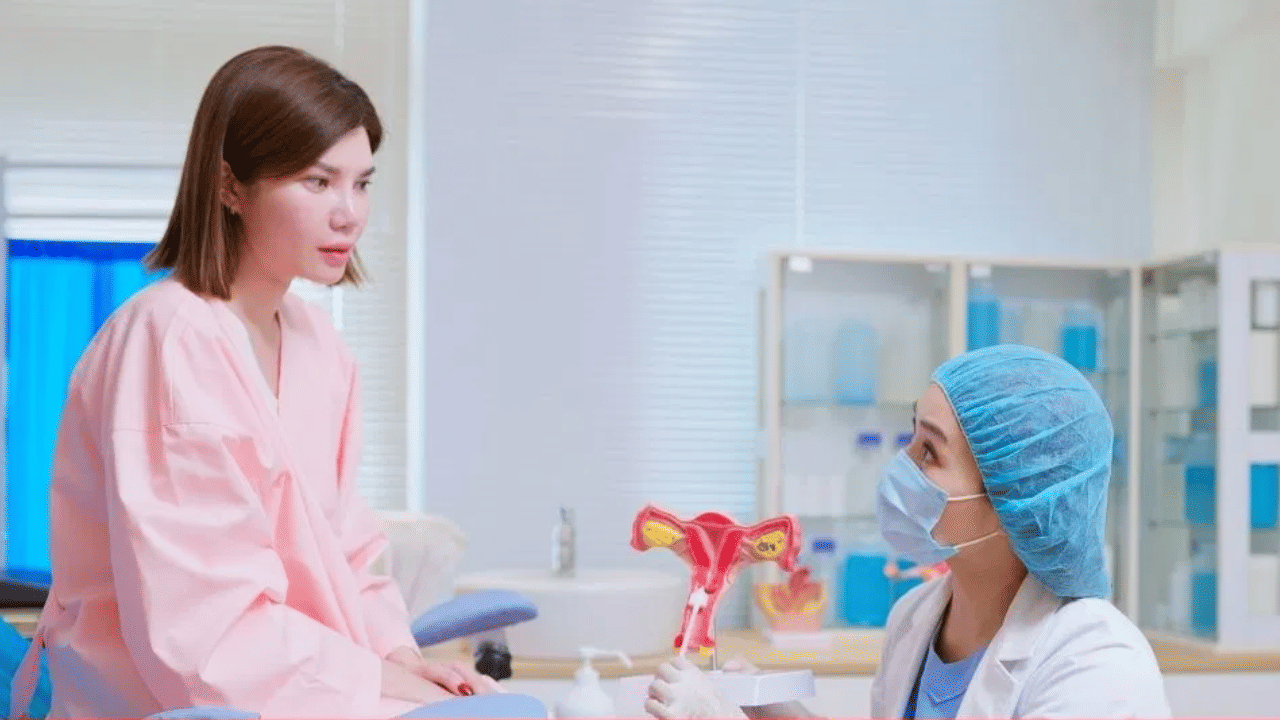 কম বয়সীয়া যুৱতীৰ কিয় হয় ছাৰ্ভাইকেল কৰ্কট ৰোগ? জানক কাৰণ, লক্ষণ আদি সকলো...