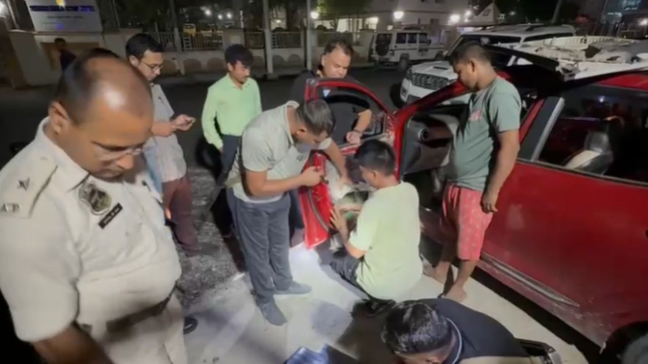 নিশা আমিনগাঁৱত বুজন পৰিমাণৰ ড্ৰাগছ জব্দ, বাহনসহ দুজনক আটক… নিশা আমিনগাঁৱত বুজন পৰিমাণৰ ড্ৰাগছ জব্দ, বাহনসহ দুজনক আটক…