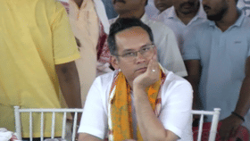 কলাই গাঁৱত নিৰ্বাচনী প্ৰচাৰত মুখ্যমন্ত্ৰীক কটাক্ষ গৌৰৱ গগৈৰ...