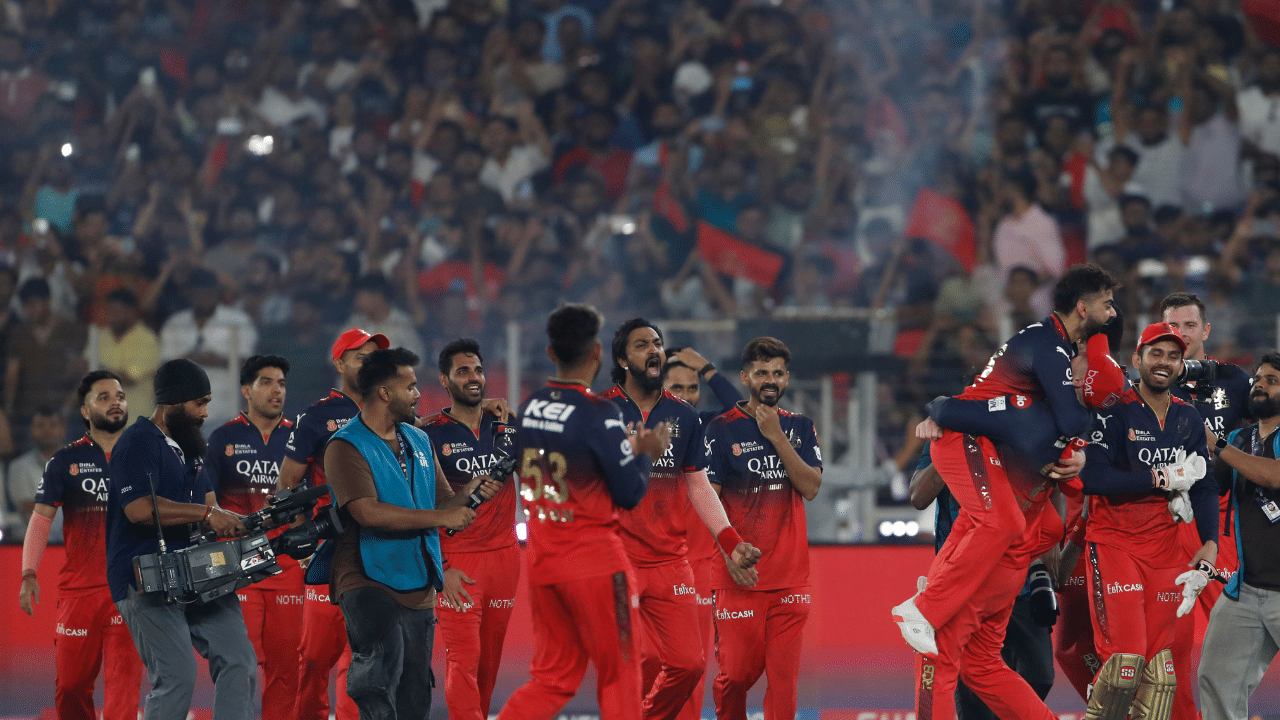 GST on IPL ticket: IPL ৰ খেল উপভোগ কৰিবলৈ অধিক টকা ভৰিব লাগিব আপুনি! ৪০% লৈ GST বৃদ্ধি... GST on IPL ticket: IPL ৰ খেল উপভোগ কৰিবলৈ অধিক টকা ভৰিব লাগিব আপুনি! ৪০% লৈ GST বৃদ্ধি...