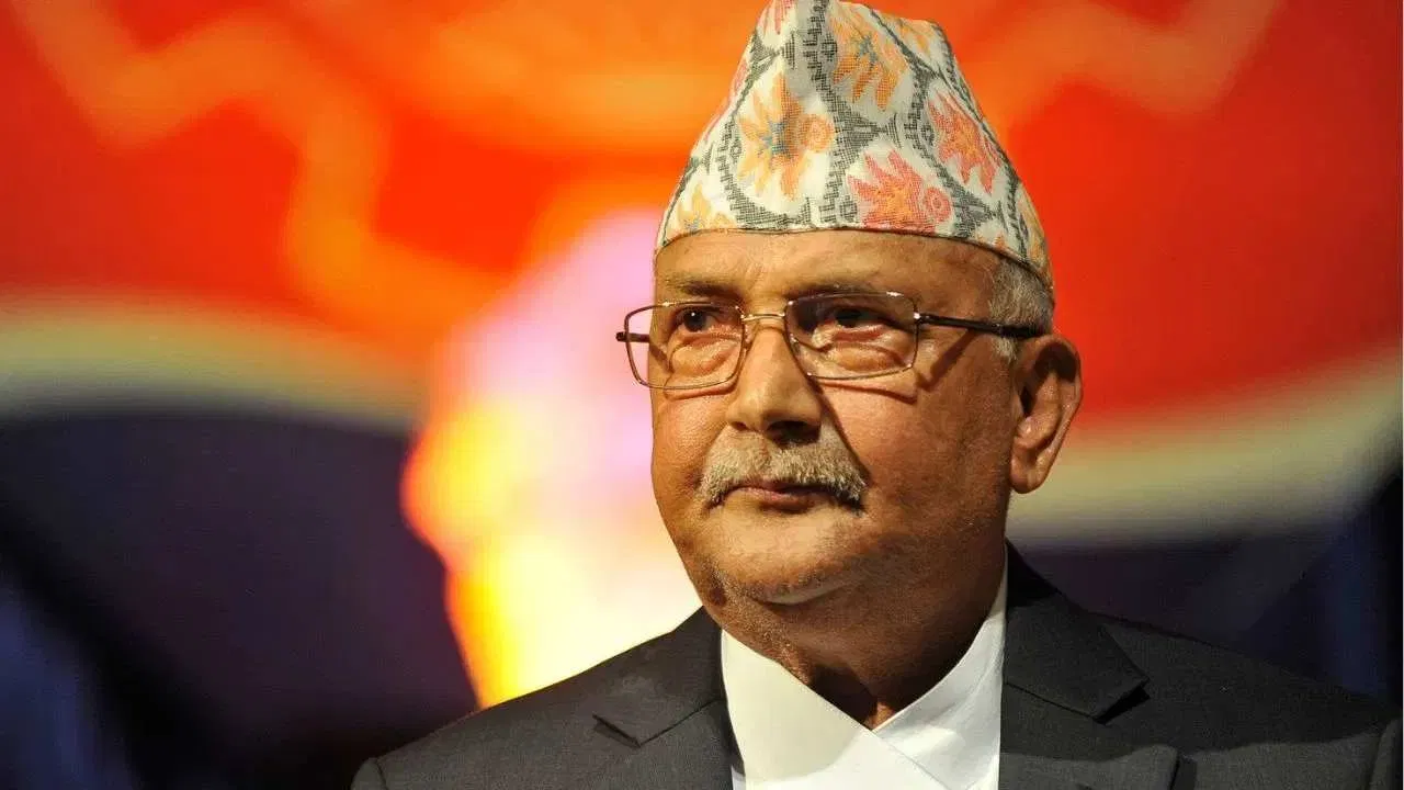 জনতাৰ ক্ষোভ, পদত্যাগৰ পিছত দেশ এৰি ডুবাইলৈ কে পি অলি! ভিডিঅ’ক লৈ চৰ্চা… জনতাৰ ক্ষোভ, পদত্যাগৰ পিছত দেশ এৰি ডুবাইলৈ কে পি অলি! ভিডিঅ’ক লৈ চৰ্চা…