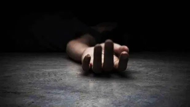 এইবাৰ পূজাৰ মাজতে মহানগৰীৰ মালিগাঁৱত চাঞ্চল্যকৰ ঘটনা। উদ্ধাৰ কৰা হৈছে এটা অচিনাক্ত লোকৰ মৃতদেহ।
