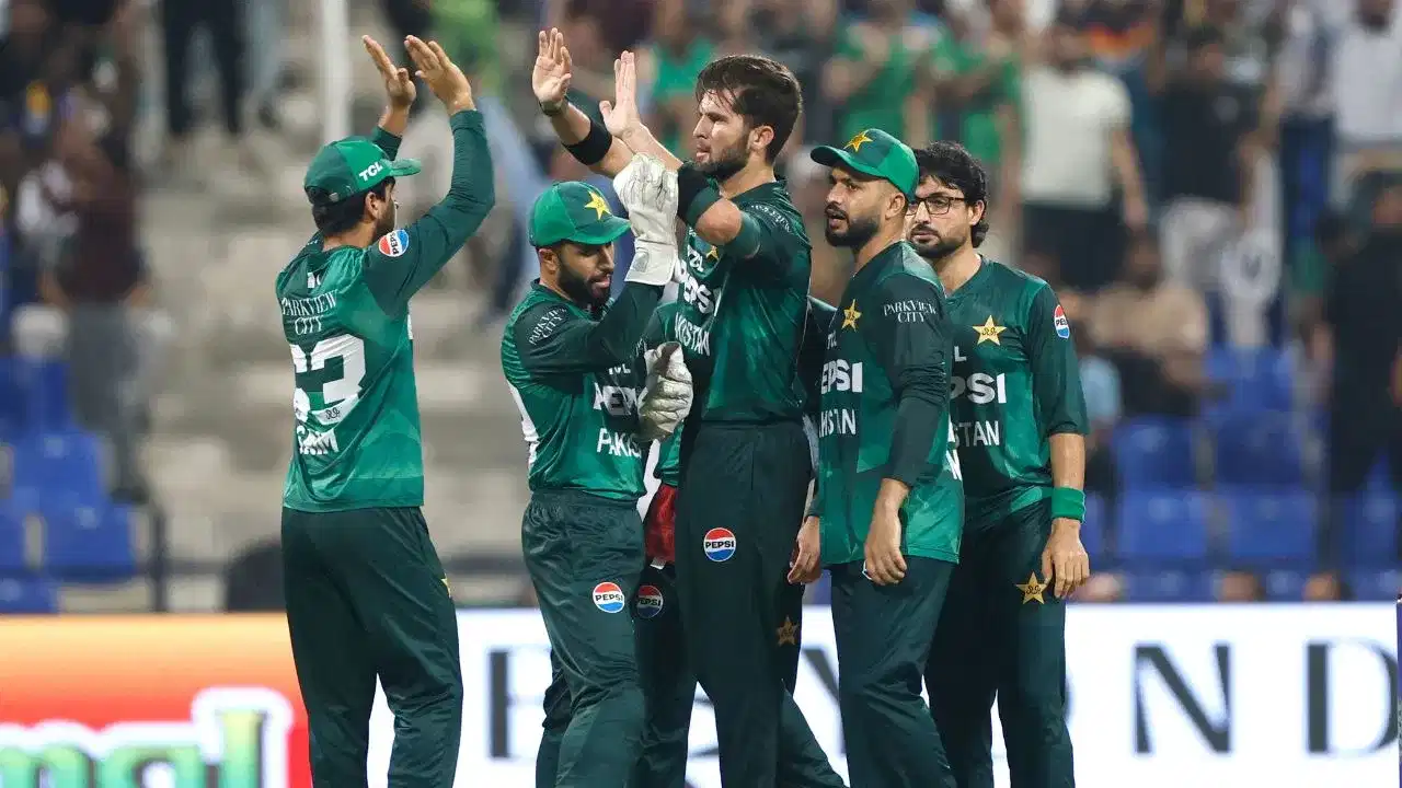 Asia Cup 2025: শ্ৰীলংকাক পৰাস্ত কৰিও ফাইনেলৰ দৌৰৰ পৰা বাহিৰ হ’ব পাকিস্তান! সম্পূৰ্ণ সমীকৰণ জানক... Asia Cup 2025: শ্ৰীলংকাক পৰাস্ত কৰিও ফাইনেলৰ দৌৰৰ পৰা বাহিৰ হ’ব পাকিস্তান! সম্পূৰ্ণ সমীকৰণ জানক...