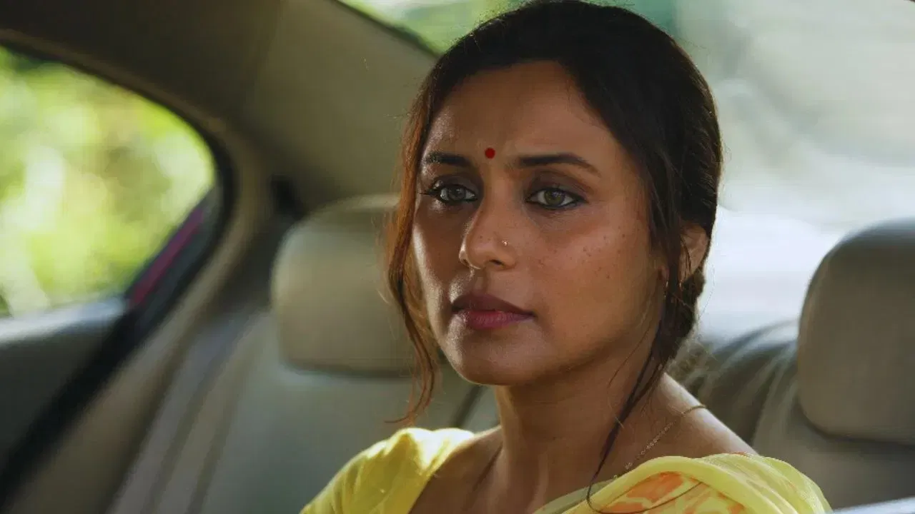 এক দুখলগা ঘটনা! ৰাণীয়ে ক’লে, কেনেকৈ পৃথিৱীৰ পৰা আঁতৰি গৈছিল তেওঁৰ দ্বিতীয় সন্তান… এক দুখলগা ঘটনা! ৰাণীয়ে ক’লে, কেনেকৈ পৃথিৱীৰ পৰা আঁতৰি গৈছিল তেওঁৰ দ্বিতীয় সন্তান…