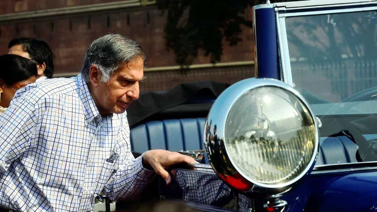 গোপনে ৮৩ বছৰ বয়সত অকলে ১৫০ কিলোমিটাৰ যাত্ৰা কৰিছিল ৰতন টাটাই, কিয় জানেনে? চৰ্চাত এই কাহিনী...