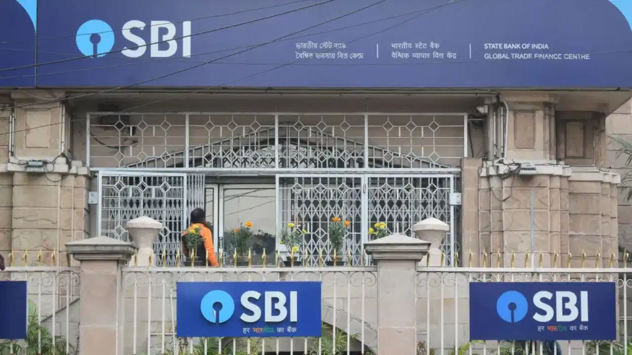 দেওবাৰে বন্ধ হৈ পৰিব অনলাইন পেমেণ্ট সেৱা! SBI ডাঙৰ ঘোষণা...