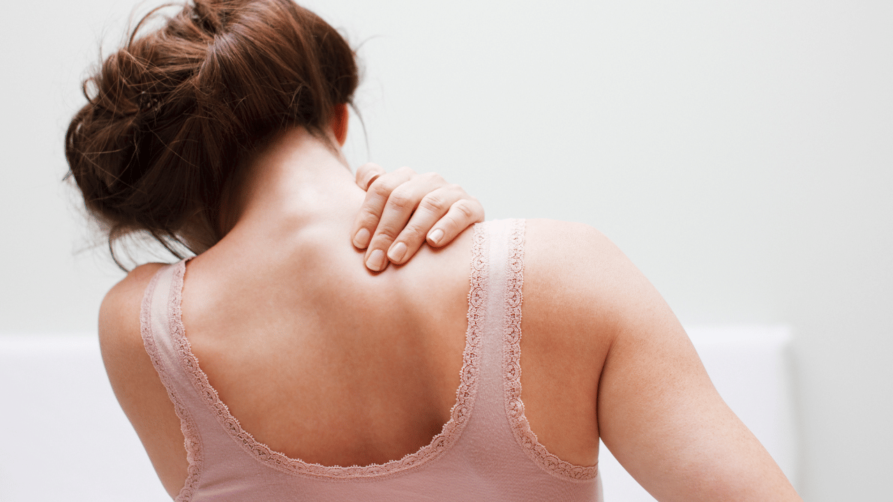 কান্ধৰ সোঁফালে বিষ হৈ থাকে নেকি? সহজভাৱে নলব, হব পাৰে এই ৰোগৰ লক্ষণ, জানক...