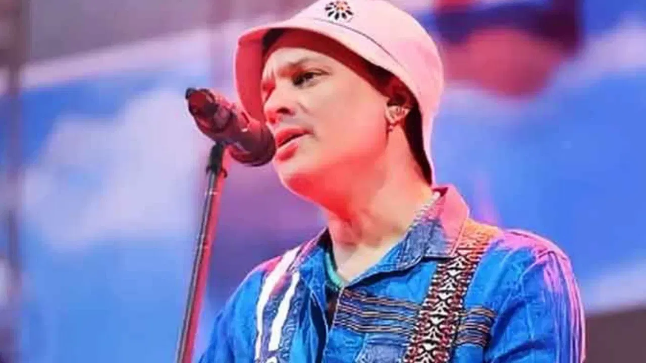উদ্বোধনী অনুষ্ঠানত ষ্টেডিয়ামৰ চাৰিওফালে LED স্ক্ৰীণ লগোৱা হ’ব। যত জুবিন ৰেকৰ্ডেড শ্ব’সমূহ প্ৰদৰ্শন কৰা হ’ব। লগতে দৰ্শকেও জুবিনলৈ শ্ৰদ্ধাঞ্জলি জ্ঞাপন কৰিব পাৰিব। এই অনুষ্ঠানত অধিক জাকজমকতা নাথাকে বুলি স্পষ্ট কৰি দিছে ক্ৰিকেট বোৰ্ডে। উল্লেখ্য যে, বিশ্বকাপৰ মেচৰ উদ্বোধনী অনুষ্ঠানত জুবিন গাৰ্গেও অনুষ্ঠান পৰিবেশন কৰাৰ কথা আছিল। কিন্তু এতিয়া তেওঁৰ নামত হ'ব শ্ৰদ্ধাঞ্জলি অনুষ্ঠান।