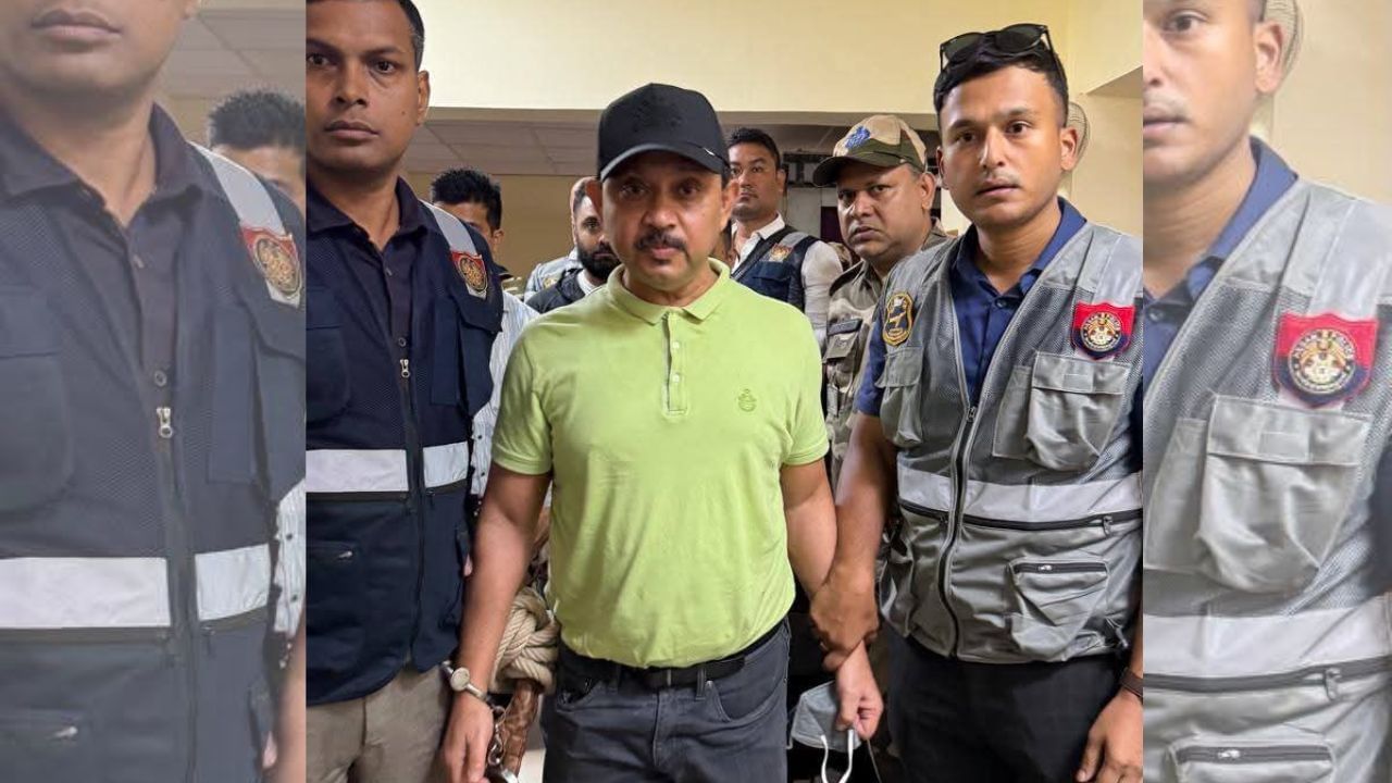 খবৰ অনুসৰি, উদ্ধাৰ কৰা হৈছে জুবিন গাৰ্গৰ মোবাইল ফোন। ১৯ ছেপ্টেম্বৰত ছিংগাপুৰত সংঘটিত হোৱা এই ঘটনাৰ পিছৰে পৰা জুবিন গাৰ্গৰ মোবাইল মেনেজাৰ সিদ্ধাৰ্থ শৰ্মাৰ লগত আছিল। ছিংগাপুৰত জুবিনৰ লগত থকা তেওঁৰ ভাতৃ সন্দিপন গাৰ্গে মোবাইলটো বিচাৰিছিল যদিও সিদ্ধাৰ্থই তেওঁক গতাই নিদিলে। সিদ্ধাৰ্থ শৰ্মাক গ্ৰেপ্তাৰ কৰাৰ পিছত অসম আৰক্ষীয়ে জব্দ কৰে মোবাইল।