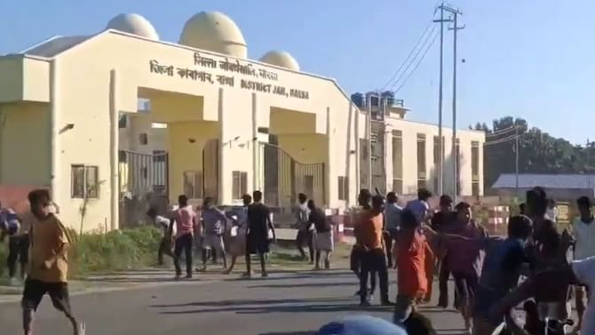 বাক্সাৰ হিংসাত্মক ঘটনাত জড়িত দুজনক গ্ৰেপ্তাৰ বাক্সাৰ হিংসাত্মক ঘটনাত জড়িত দুজনক গ্ৰেপ্তাৰ