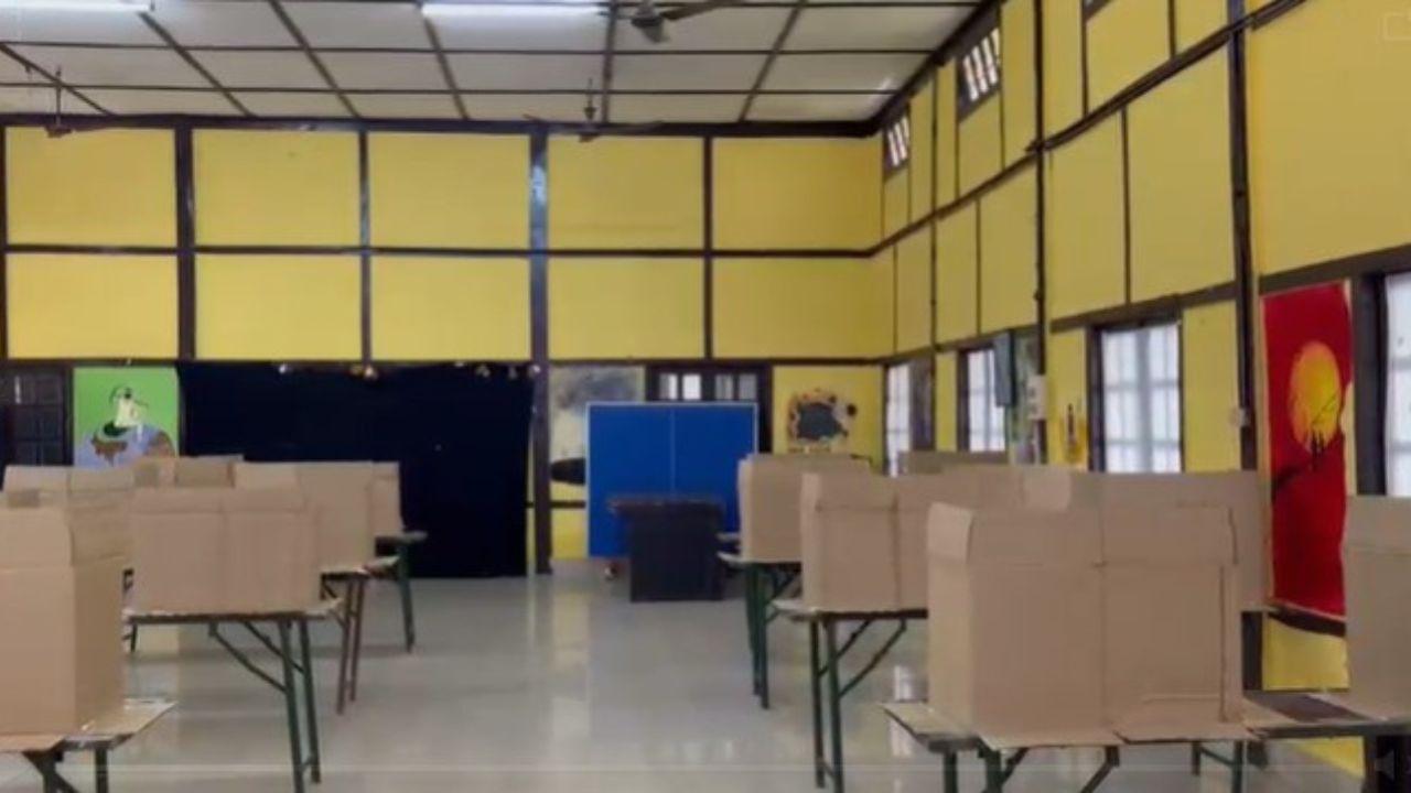 এইবাৰ স্নাতক মহলাৰ শিক্ষাৰ্থীক পোনপ্ৰথমবাৰৰ বাবে ভোটদান কৰাৰ লগতে নিৰ্বাচনত প্ৰতিদ্বন্দিতা আগবঢ়োৱাৰ সুযোগ দিয়া হৈছে। যাৰ বাবে এইবাৰ গুৱাহাটী বিশ্ববিদ্যালয় স্নাতকোত্তৰ ছাত্ৰ সন্থাত থাকিব দুটাকৈ সহকাৰী সম্পাদকৰ পদ।