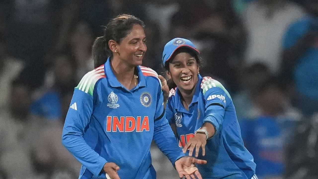 গুঞ্জৰি উঠিল নাৰী শক্তিৰ জয়গানঃ জেমিমা-হৰমনৰ বেটিং বিক্ৰমত বিধ্বস্ত অষ্ট্ৰেলিয়া, বিশ্বকাপৰ ফাইনেলত ভাৰত গুঞ্জৰি উঠিল নাৰী শক্তিৰ জয়গানঃ জেমিমা-হৰমনৰ বেটিং বিক্ৰমত বিধ্বস্ত অষ্ট্ৰেলিয়া, বিশ্বকাপৰ ফাইনেলত ভাৰত