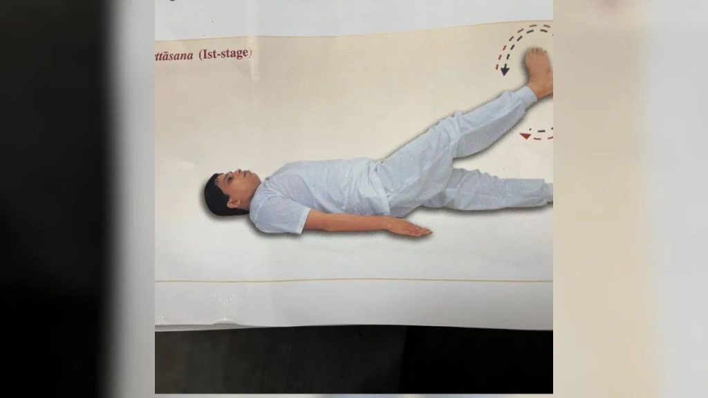 Padavrittasana