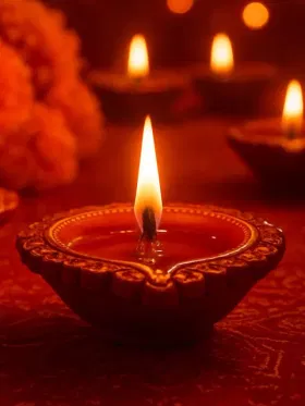 ঋণৰ পৰা পাব মুক্তি, দূৰ হ'ব ধনৰ অভাৱ, দীপাৱলীত কৰক এই কাম!