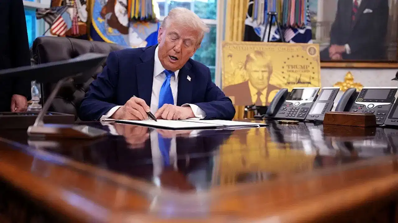 ট্ৰাম্পৰ H-1B ভিছাৰ মাচুল বৃদ্ধিৰ সৈতে মোকাবিলা কৰাৰ পৰিকল্পনা ভাৰতীয় কোম্পানীৰ