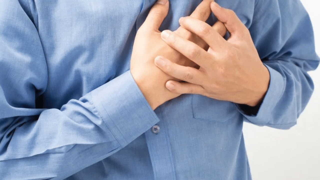 Heart Disease: হৃদযন্ত্ৰৰ লগত জড়িত ৫ টা সাধাৰণ ৰোগ! ইয়াৰ লক্ষণ কি, জানক চিকিৎসকৰ পৰা… Heart Disease: হৃদযন্ত্ৰৰ লগত জড়িত ৫ টা সাধাৰণ ৰোগ! ইয়াৰ লক্ষণ কি, জানক চিকিৎসকৰ পৰা…