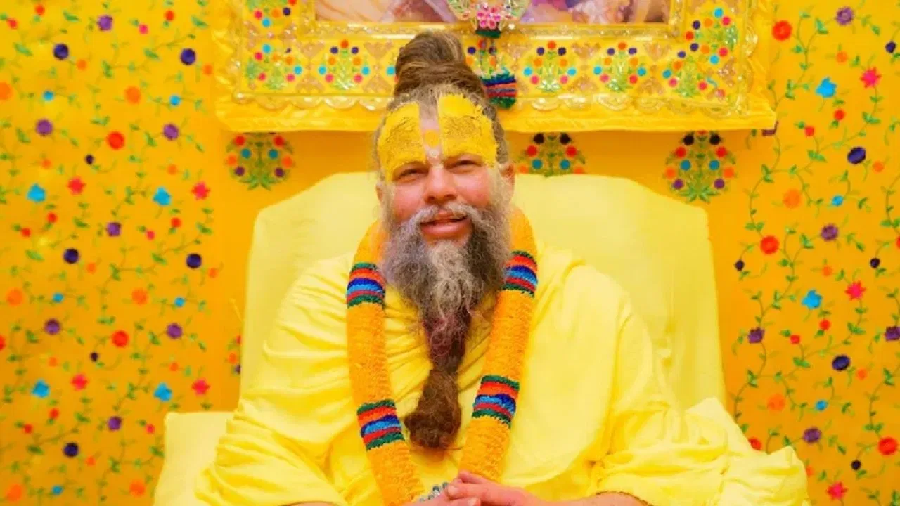 দুৰ্নীতিৰ জৰিয়তে ধন উপাৰ্জন কৰাসকলৰ শেষ পৰিণাম কি? প্ৰেমানন্দ মহাৰাজে বুজালে… দুৰ্নীতিৰ জৰিয়তে ধন উপাৰ্জন কৰাসকলৰ শেষ পৰিণাম কি? প্ৰেমানন্দ মহাৰাজে বুজালে…