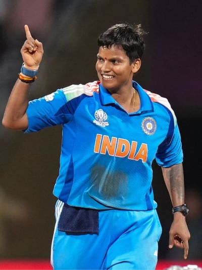 যুৱৰাজৰ দৰেই বিশ্বকাপৰ শ্ৰেষ্ঠ খেলুৱৈ, পিছে যুৱৰাজতকৈ আগবাঢ়ি কেইবাটাও অভিলেখ দীপ্তিৰ