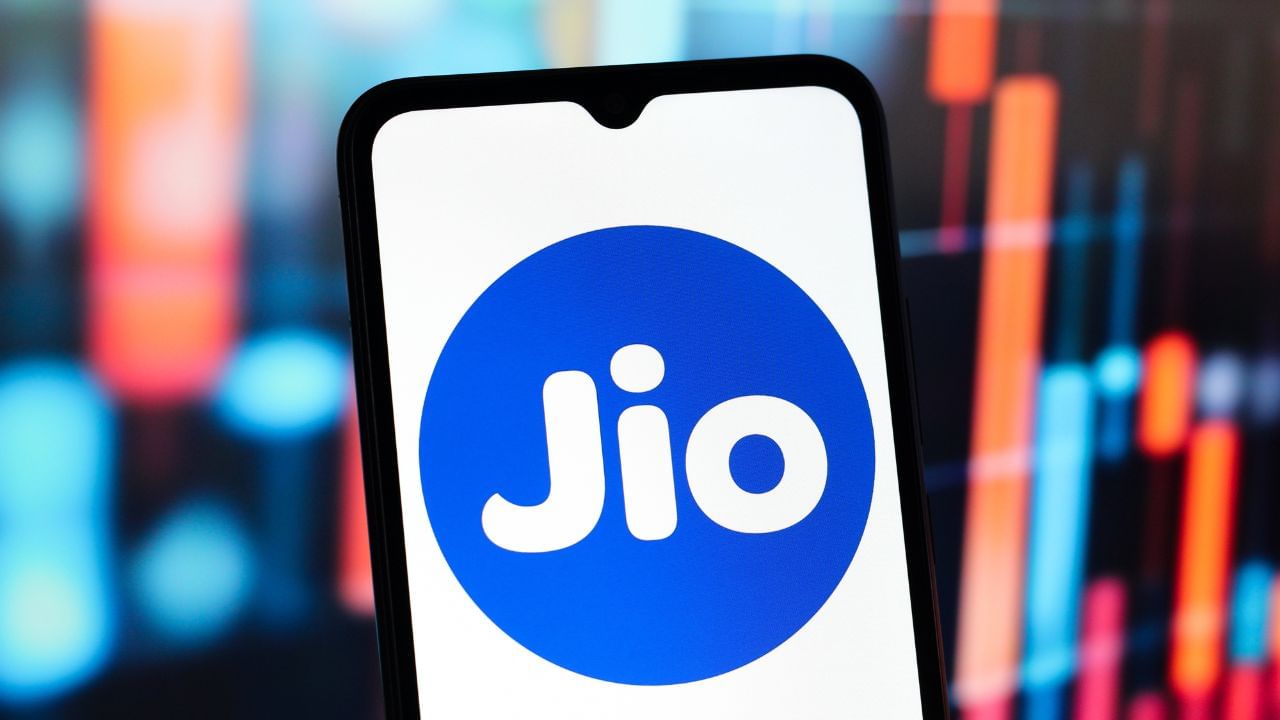 বি:দ্ৰ: Jio ৰ ব্যৱহাৰকাৰীৰ বাবে 150 তকৈ কম মূল্যত ডাটা প্লেন উপলব্ধ, কিন্তু বৰ্তমান কোম্পানীয়ে অন্য ব্যৱহাৰকাৰীৰ বাবে এই ৰেঞ্জৰ কোনো সুলভ প্লেন দান নকৰে। স্মাৰ্টফোন ব্যৱহাৰকাৰীৰ বাবে কোম্পানীটোৰ আটাইতকৈ সস্তা প্লেন হৈছে 189 টকা।