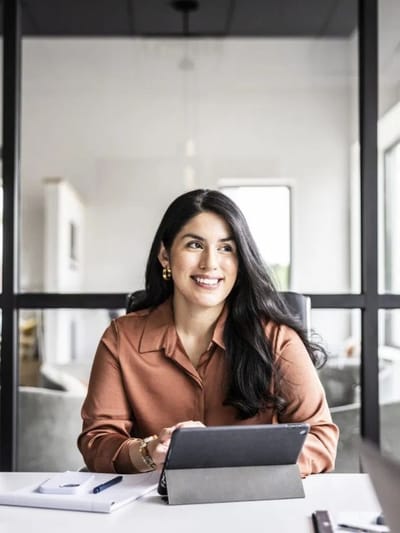 এজন সম্ভ্ৰান্ত ব্যক্তিক সংজ্ঞাকৃত কৰা চাৰিটা গুণ কি কি?