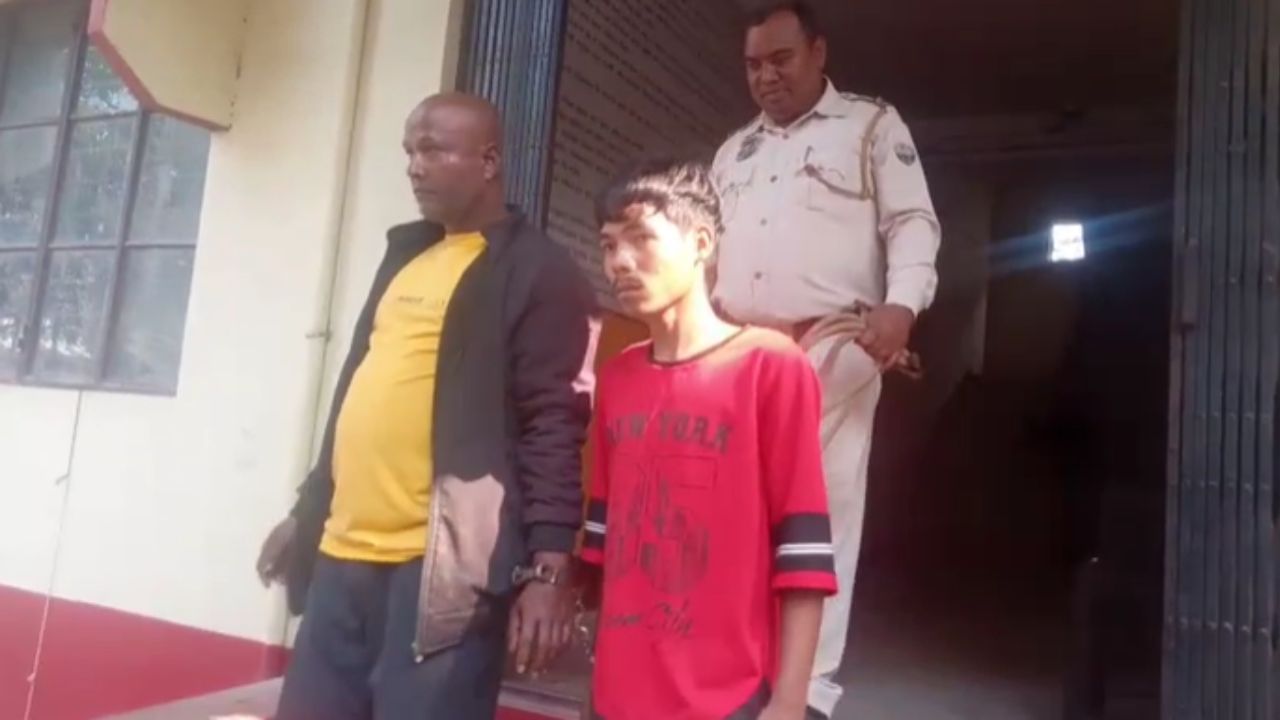 ইফালে পলাশবাৰী আৰক্ষীয়ে দক্ষিণ কামৰূপৰ গাড়ীলিকৰ পৰাও চাৰিটা চুৰি গৰু উদ্ধাৰ কৰে। এই অভিযানতো আৰক্ষীয়ে খয়বৰ আলী আৰু ৰাবিচন নংৰুম নামৰ দুটা গৰু ব্যৱসায়ীক আটক কৰে। আৰক্ষীয়ে লগতে গৰু ব্যৱসায়ৰ সৈতে জড়িত আন অভিযুক্তৰ সন্ধানত অভিযান অব্যাহত ৰাখিছে।