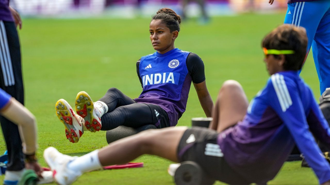 বিশ্বকাপৰ বাবে ঘোষিত দলত স্থান লাভ কৰাৰ লগে লগে উমাই বিশ্বকাপত প্ৰতিনিধিত্ব কৰা প্ৰথমজন অসমীয়া ৰূপে পৰিগণিত হয়। ইয়াৰ পিছত যোৱা ২৮ অক্টোবৰত বাংলাদেশৰ বিৰুদ্ধে মেচত নিজৰ এদিনীয়া অভিষেক ঘটোৱাৰ লগতে উমাই বিশ্বকাপ খেলা প্ৰথমগৰাকী অসমীয়া হিচাপে ইতিহাস সূচনা কৰে।