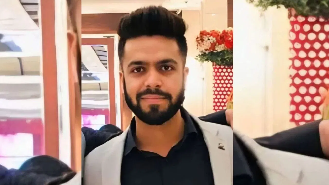 গাড়ী বিস্ফোৰণত নিহত অমৰ কটাৰিয়া (৩৪) দিল্লীৰ শ্ৰীনিবাসপুৰীৰ বাসিন্দা আছিল। পুত্ৰৰ মৃত্যুত কান্দি কান্দি পিতৃয়ে ক’লে, অমৰ তেওঁৰ একমাত্ৰ পুত্ৰ। বিস্ফোৰণৰ ১০ মিনিট আগতে তেওঁৰ লগত কথা পাতিছিল। পৰিয়ালটোৱে একেলগে বাহিৰত ৰাতিৰ আহাৰ গ্ৰহণ কৰাৰ পৰিকল্পনা কৰিছিল। লালকিল্লাৰ সমীপত পৰিয়ালৰ বাবে অপেক্ষা কৰি থকা পুত্ৰই নিজৰ i20 গাড়ীত সংঘটিত হোৱা এক শক্তিশালী বিস্ফোৰণত নিহত হয়। অমৰৰ মৃতদেহটো তেওঁৰ হাতৰ টেটু আৰু কাপোৰৰ পৰা চিনাক্ত কৰা হৈছে।