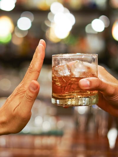 মদ্যপানৰ অভ্যাস ত্যাগ কৰাৰ কথা ভাৱিছে নেকি ? দৈনিক এই পানীয় সেৱন কৰক