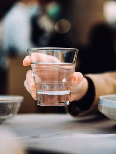 ভাতৰ লগত পানী খোৱাটো ভাল নে বেয়া? স্বাস্থ্যৰ ওপৰত ইয়াৰ প্ৰভাৱ কি? জানক