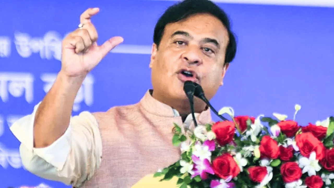 দেওবাৰ অনুষ্ঠিত হোৱা ৰাজ্যিক কেবিনেটত কেইবাটাও গুৰুত্বপূৰ্ণ সিদ্ধান্ত গ্ৰহণ কৰে অসম চৰকাৰে। বৈঠকৰ পাছত সিদ্ধান্তসমূহৰ বিষয়ে সংবাদমেলৰ জৰিয়তে জনাই মুখ্যমন্ত্ৰী হিমন্ত বিশ্ব শৰ্মাই। আজিৰ কেবিনেটত উমা চেত্ৰী সন্দৰ্ভতো বিশেষ সিদ্ধান্ত গ্ৰহণ কৰা হয়।