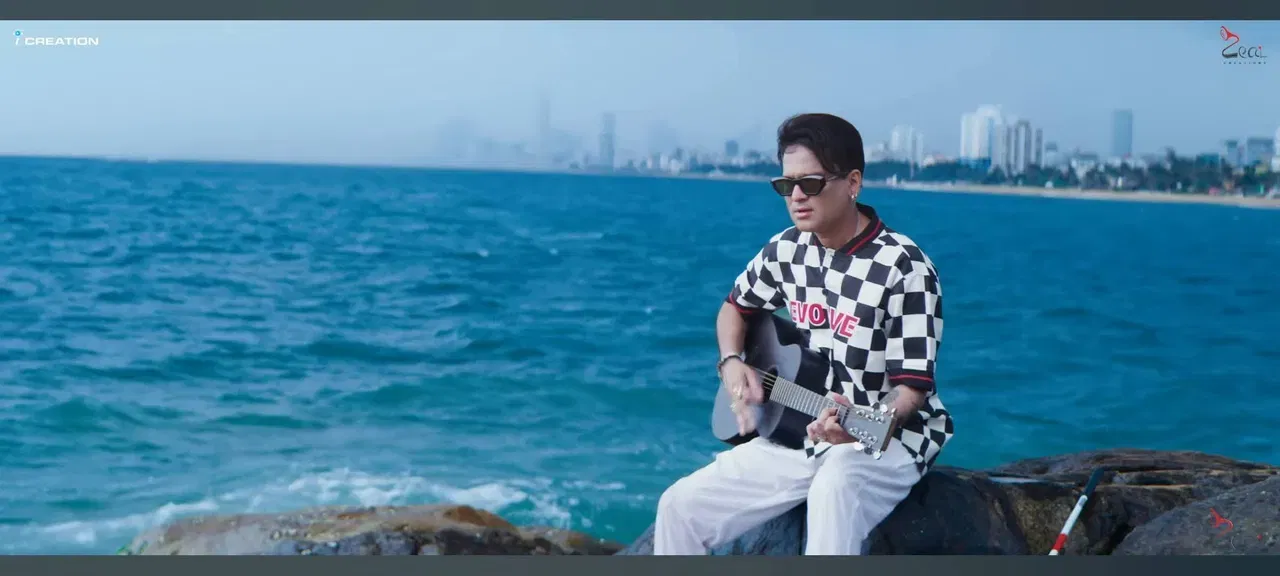 মুক্তিৰ প্ৰথম দিনা সমগ্ৰ দেশত প্ৰদৰ্শিত হৈছিল ছবিখনৰ ৮০০ দৰ্শনী। ৰাজ্যৰ ৯২ টা হলত ৬০০ দৰ্শনী হয়। অভিলেখ সৃষ্টিৰে পুৱতি নিশাৰে পৰা আৰম্ভ হয় দৰ্শনী।