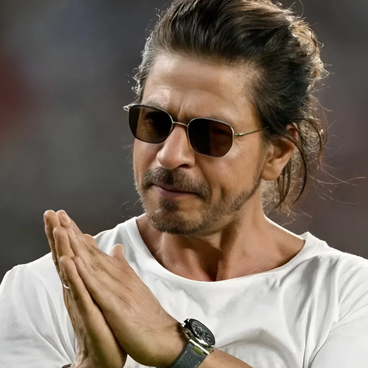 ২০১৩ চনত মুক্তি পোৱা "চেন্নাই এক্সপ্ৰেছ"ই বিশ্বজুৰি ৪২২ কোটি টকা উপাৰ্জন কৰিছিল। ছবিখনত শ্বাহৰুখ খানে অভিনয় কৰিছিল মহিলা ছুপাৰষ্টাৰ দীপিকা পাডুকনৰ সৈতে।