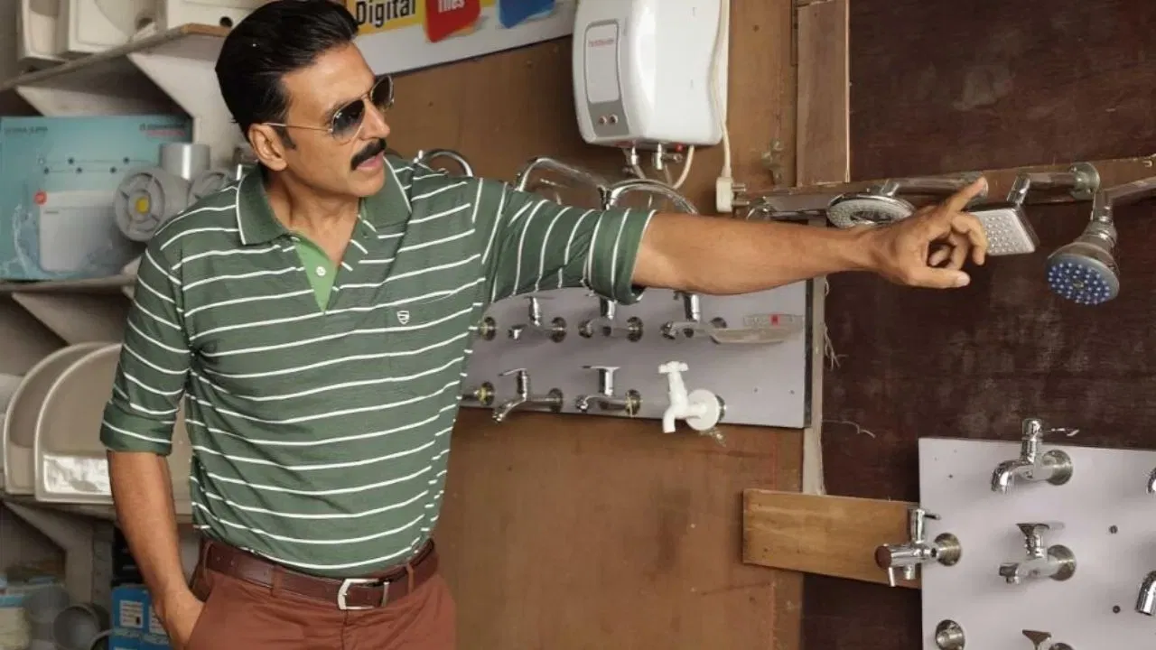 বলীউডৰ অভিনেতা অক্ষয় কুমাৰে নিজৰ কেৰিয়াৰৰ কেইখনমান সফল ছবিত অভিনয় কৰিছে। এটা সময়ত খিলাড়ী কুমাৰে ছবিৰে নিজৰ ভাবমূৰ্তি দৰ্শকৰ আগত সলনি কৰিছিল। আজি আমি আপোনালোকক তেনে এখন ছবিৰ বিষয়ে ক'ম।