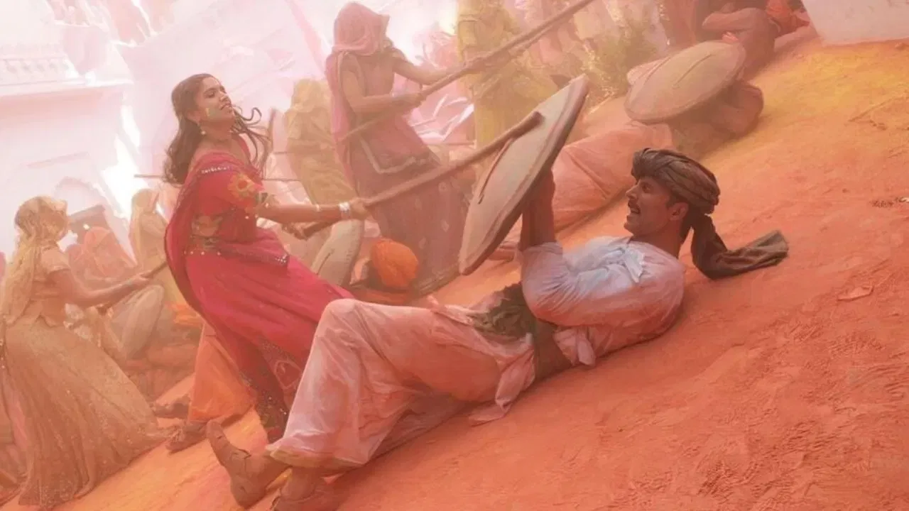 ছবিখনৰ কনচেপ্ট জনসাধাৰণৰ বাবে সম্পূৰ্ণ নতুন আছিল। কেৱল গীতেই নহয়, অভিনয়, কাহিনী, সংলাপেও এই ছবিখনক সঁচাকৈয়ে এক নতুন আমেজ দিছিল দৰ্শকক।