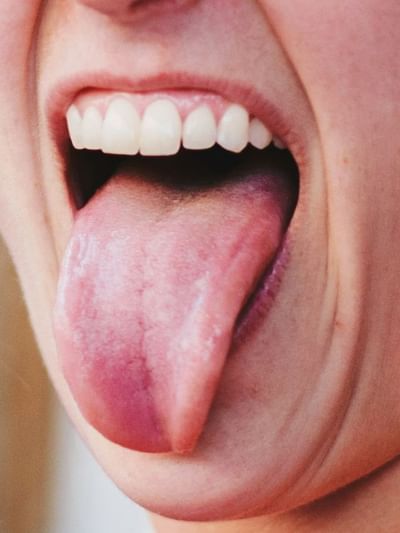 জিভাতো হ’ব পাৰে চিন্তনীয় কৰ্কট ৰোগ, এই ৭টা প্ৰাৰম্ভিক লক্ষণক নকৰিব আওকাণ