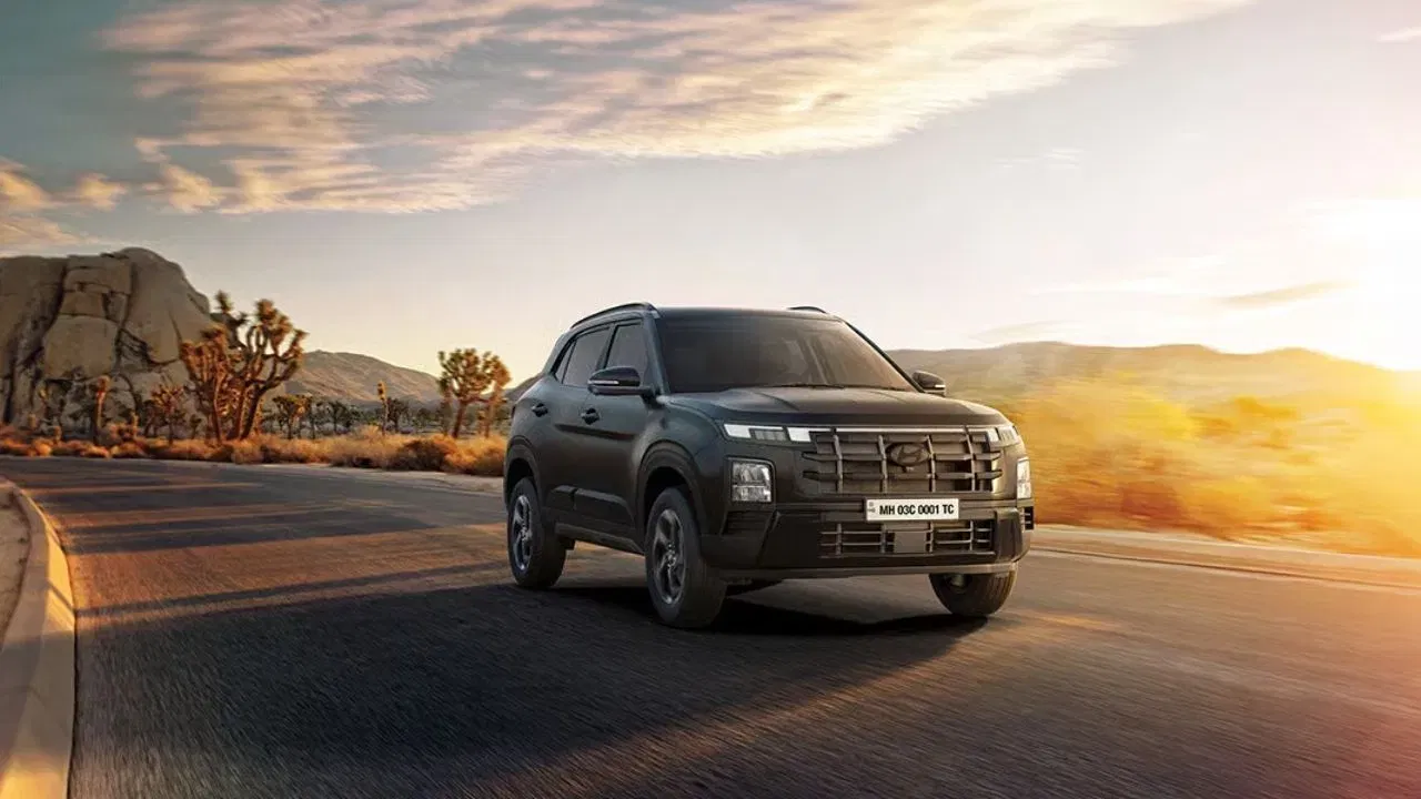 হুণ্ডাই ক্ৰেটাৰ ১.৫ লিটাৰৰ এমপিআই পেট্ৰ’ল ইঞ্জিনে প্ৰায় ১১৫ পিএছ শক্তি আৰু ১৪৪ এনএম টৰ্ক উৎপাদন কৰে। টাৰ্বো-পেট্ৰল আৰু ডিজেলৰ ভিন্নতাও উপলব্ধ – টাৰ্বো-পেট্ৰলে প্ৰায় ১৬০ পি এছ শক্তি আৰু ২৬০ এন এম টৰ্ক উৎপাদন কৰে, আনহাতে ডিজেলে প্ৰায় ১১৬ পি এছ শক্তি আৰু ২৫০ এন এম টৰ্ক উৎপন্ন কৰে। সকলো ইঞ্জিনৰ বাবে ট্ৰেন্সমিছন বিকল্পসমূহৰ ভিতৰত আছে ৬ স্পীড মেনুৱেল, আইভিটি/চিভিটি (যোগ্য ভিন্নতাৰ বাবে), আৰু টাৰ্বো-পেট্ৰলৰ বাবে ৭ স্পীড ডিচিটি।