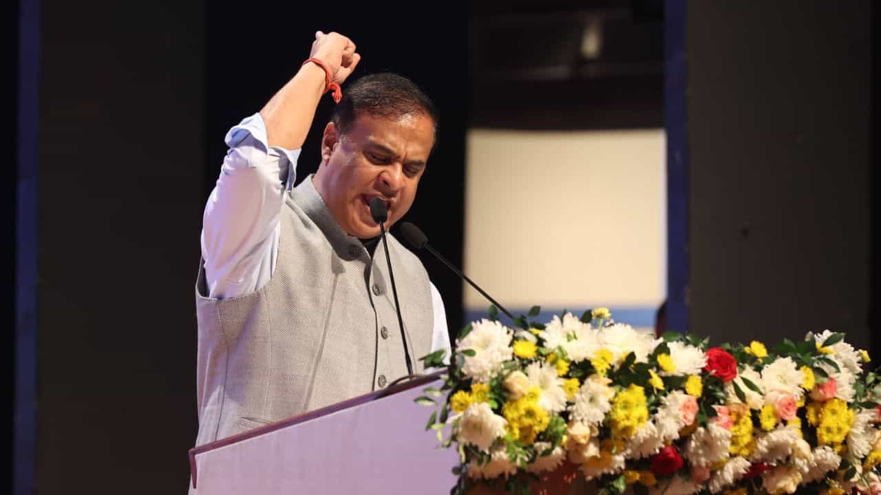 বংগমূলীয় মুছলমানৰ জনসংখ্যা বৃদ্ধি, অসমৰ জনগাঁথনিৰ পৰিৱৰ্তনক লৈ উদ্বেগ প্ৰকাশ মুখ্যমন্ত্ৰীৰ