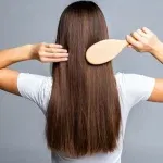 শীতকালত শুকান চুলিৰ পৰা মুক্তি পাবলৈ ঘৰুৱা উপায় যিদৰে প্ৰয়োজনীয়, স্বাস্থ্যসন্মত খাদ্যও প্ৰয়োজনীয়। এন্টিঅক্সিডেন্ট আৰু ওমেগা-৩ৰ দৰে প্ৰ'টিনে চুলিক চাৰিওফালৰ পৰা ৰক্ষা কৰে।