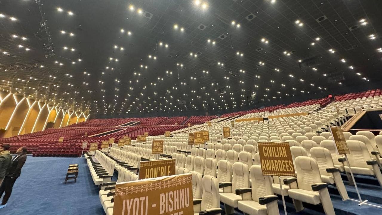 বটদ্ৰৱা প্ৰকল্পৰ পিছতে কেন্দ্ৰীয় গৃহমন্ত্ৰীগৰাকীয়ে খানাপাৰাৰ জ্যোতি-বিষ্ণু প্ৰেক্ষাগৃহ উদ্বোধন কৰিব। তদুপৰি তেওঁ মহানগৰ আৰক্ষী আয়ুক্তৰ নতুন কাৰ্যালয়ো উদ্বোধন কৰিব। এদিনীয়া কাৰ্যসূচী অন্ত পৰাৰ পিছতে তেওঁ অসমৰ পৰা উভতিব।