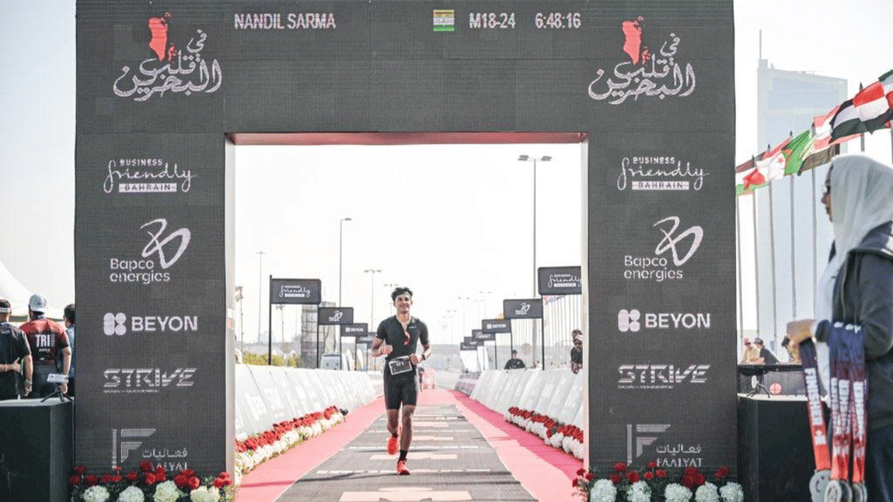 ইয়াৰ পাছতে তেওঁ পৰৱৰ্তী লক্ষ্যত ৩.৮ কিলোমিটাৰ সাঁতোৰ, ১৮০ কিলোমিটাৰ চাইকেল আৰু ৪২.২ কিলোমিটাৰ দৌৰিব লাগিব। পুত্ৰৰ এই বিশেষ খবৰ সামাজিক মাধ্যমত প্ৰকাশ কৰি মুখ্যমন্ত্ৰীয়ে গৌৰৱ অনুভৱ কৰে। লগতে পুত্ৰৰ জয় আশা কৰে।