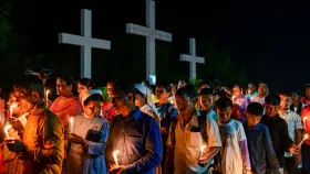 হিন্দুৰ পিছত এইবাৰ খ্ৰীষ্টান! বাংলাদেশত বিপদত পৰিছে এটাৰ পিছত আনটো ধৰ্মৰ লোক…...