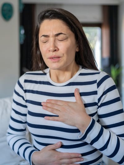 উশাহত কষ্ট, কাহ বা বুকুৰ বিষ নহয় ! গোপনে দেখা দিয়া হাওঁফাওঁৰ কৰ্কট ৰোগৰ ৩ টা লক্ষণ জানক