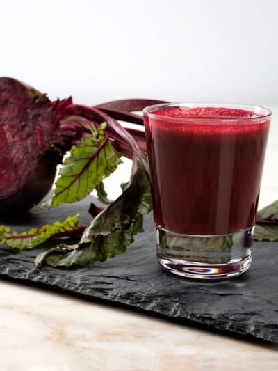 দৈনিক বিটৰ ৰস কিয় খাব লাগে? ৰক্তচাপ নিয়ন্ত্ৰণৰ পৰা ওজন নিয়ন্ত্ৰণলৈকে ইয়াৰ উপকাৰিতা জানক